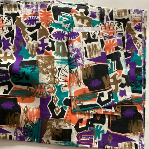 A Bundle Of Cushion / Upholstery Fabrics Materials - Picture 3 of 7